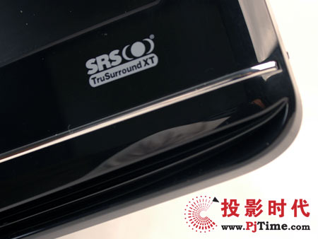 海信旗艦TLM42V68PR液晶電視機評測正面細節(jié)