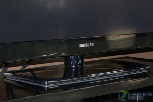賣場實(shí)拍!三星32"1080p液晶電視上架 賣場實(shí)拍!三星32"1080p液晶電視上架
