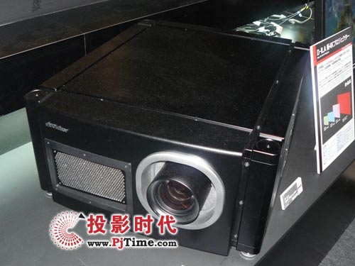 JVC 4K(sh)ӰԺͶӰC(j)