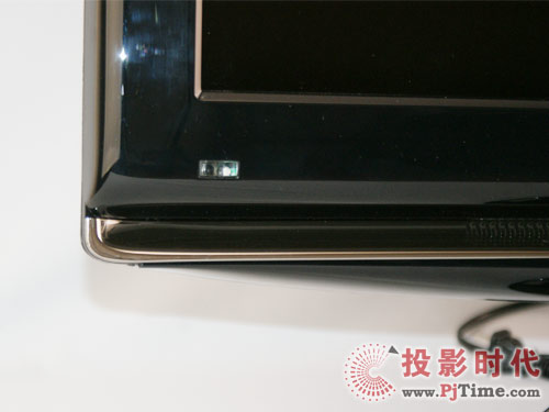 TCL自然藍(lán)光電視外觀細(xì)節(jié)特寫
