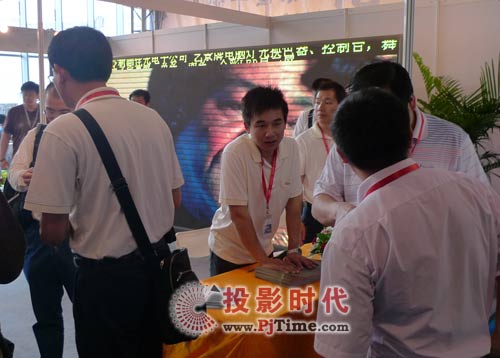 ®LED@ʾչPalm Expo 2009