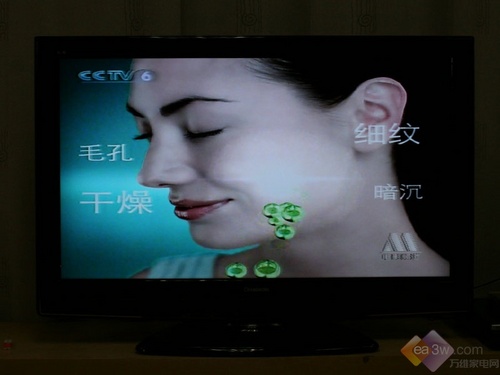 一鍵上網(wǎng)看電影 長虹iTV42876L電視評測