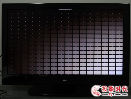 TCL L46P10FBE藍(lán)光互聯(lián)網(wǎng)電視:灰階對比度測試