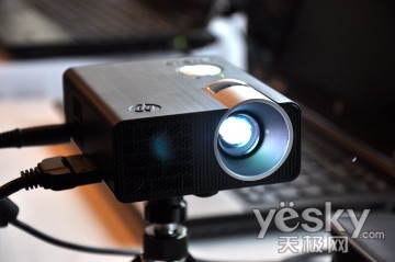 CES2010ձyͶӰC(j)ǈ(chng)
