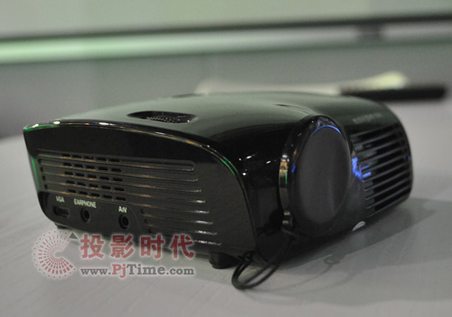 神畫CPX06微型投影機
