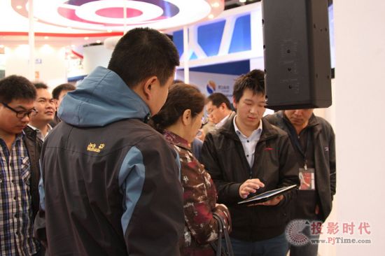 ԴʢinfoComm China 2013չ(hu)ʱPc(din)