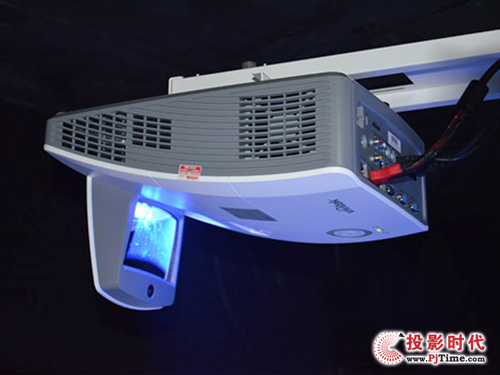 D755ϵЮa(chn)Ʒׄ(chung)cQH}