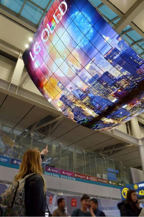 w(yn) 280LG OLED@`ʴC(j)(chng)