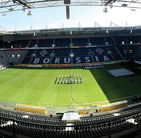 Q-SYSƽ_BORUSSIA-PARK 